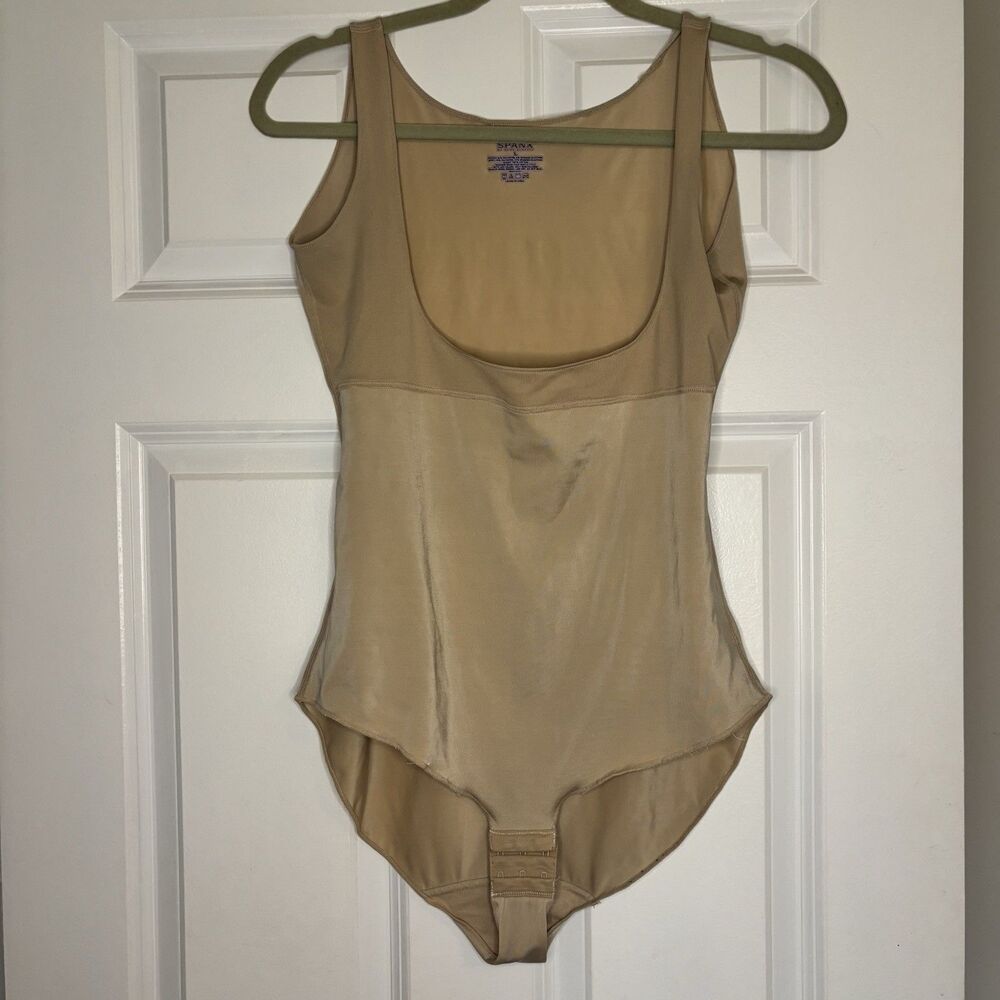 Spanx Bodysuit Shapeware Open Bust Size Large Smoothing Sara Blakely Beige EUC